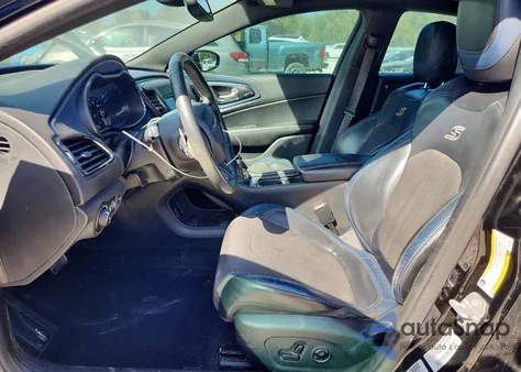 2015 Chrysler 200 S z USA, uszkodzony, nr VIN 1C3CCCDG6FN615892